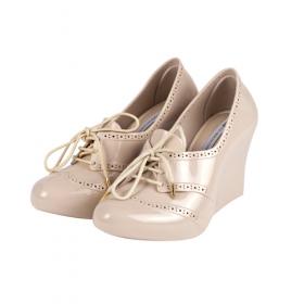 Zapatos de cuña Melissa: ecología y moda en calzado colorido