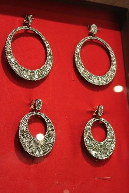 Women beauty accessories & Feria 2.011