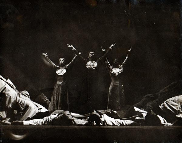 AMAGOS Y AVATARES DE LOS ESTUDIOS DE DANZA Para hacer críticas y críticos