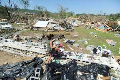 20110506102521-2.-tornados-en-ee.uu-media.jpg