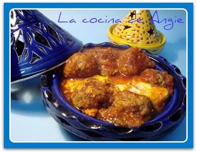 TAJINE DE KEFTA CON HUEVOS