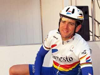 El campeón del mundo Abraham Olano visita Almadén