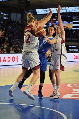 Galería de clics del Perfumerías Avenida-Gernika (semifinales de la Copa de la Reina de Vitoria)