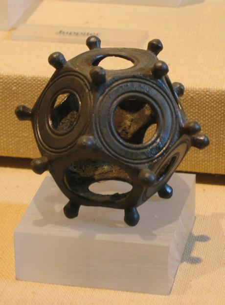 El “Dodecaedro romano”. Un artefacto enigmático del s. II