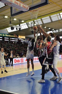 Galería de clics del Uni Girona-Perfumerías Avenida (final de la Copa de la Reina de Vitoria)