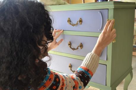 CÓMO RENOVAR UNA VIEJA CÓMODA - TÉCNICA SHABBY CHIC CON PINTURAS FLEUR CÓMO RENOVAR UNA VIEJA CÓMODA - TÉCNICA SHABBY CHIC CON PINTURAS FLEUR