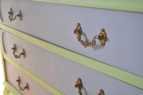 CÓMO RENOVAR UNA VIEJA CÓMODA - TÉCNICA SHABBY CHIC CON PINTURAS FLEUR CÓMO RENOVAR UNA VIEJA CÓMODA - TÉCNICA SHABBY CHIC CON PINTURAS FLEUR