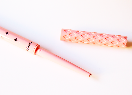La familia Roller Lash de Benefit se amplía con un eyeliner y un lápiz iluminador La familia Roller Lash de Benefit se amplía con un eyeliner y un lápiz iluminador