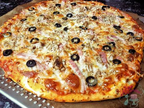 PIZZAS: ATUN Y BACÓN – JAMON DE YORK Y PIÑA PIZZAS: ATUN Y BACÓN – JAMON DE YORK Y PIÑA