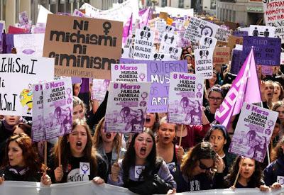 Precampaña electoral y la marea feminista que conquistó las calles.