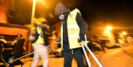 Chalecos amarillos saquean templo masónico en Tarbais, Francia (Vídeo)