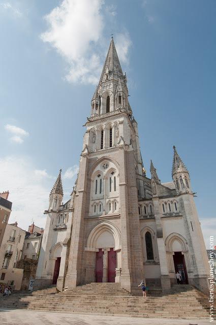 Monumentos Nantes Iglesia San Nicolas Francia turismo