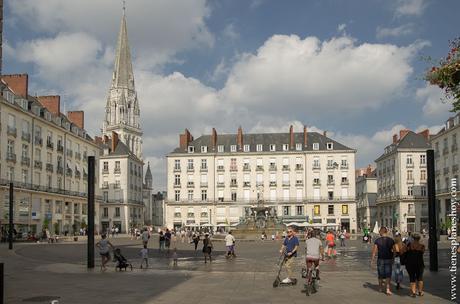 Plaza Royale Nantes viaje Francia Bretaña Normandia turismo diario