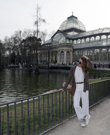 Blazer & Total White Look