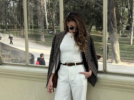 Blazer & Total White Look