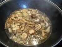 Espaguetis con setas frescas Espaguetis con setas frescas