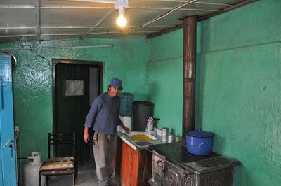 Después de siglos llegaron la luz y el agua a los campos de la Línea Sur