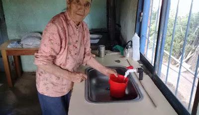 Después de siglos llegaron la luz y el agua a los campos de la Línea Sur