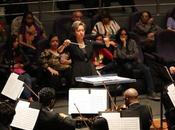 Interpreta filarmónica mexiquense temas dedicados mujer