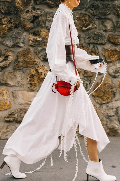 Street Style at Paris Fashion Week Spring Summer 2019 by Collage Vintage