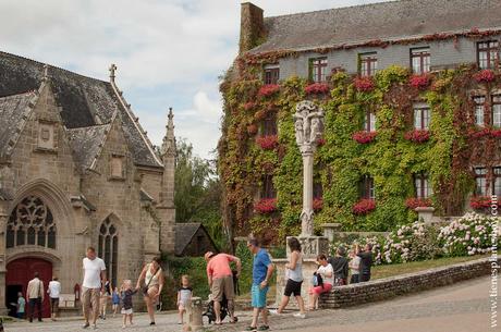 Iglesia de Notre dame de la Tronchane Rochefort-en-Terre viaje Francia