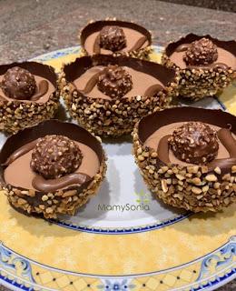 CUENCOS DE CHOCOLATE CON FERRERO ROCHER