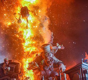 Las fallas de Valencia: Una fiesta estelar Las fallas de Valencia: Una fiesta estelar