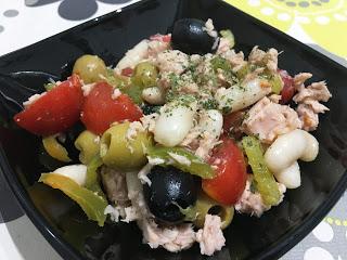 Ensalada de judías blancas y atún