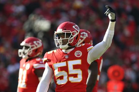 Los 49ers obtienen a Dee Ford por un pick de segunda ronda en 2020 Los 49ers obtienen a Dee Ford por un pick de segunda ronda en 2020