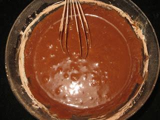 BIZCOCHO DE CHOCOLATE AL MICROONDAS