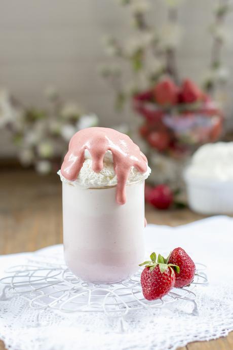 Mousse de yogurt y fresas
