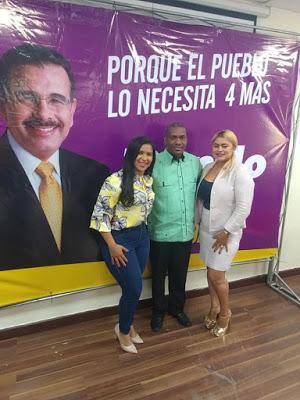 Alcaldes, directores, regidores y vocales de Bahoruco piden 4 años más a Danilo Medina.