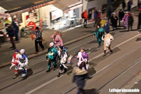 El Fasnacht de Basilea | Flautín en mano, linterna en la cabeza: esto es el Morgestraich