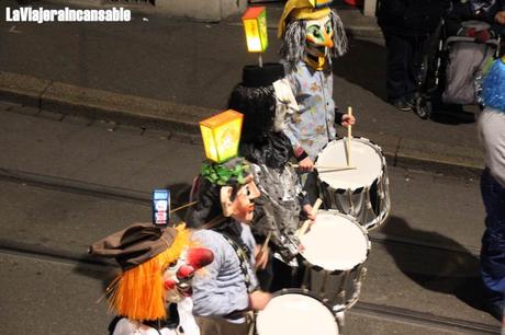 El Fasnacht de Basilea | Flautín en mano, linterna en la cabeza: esto es el Morgestraich El Fasnacht de Basilea | Flautín en mano, linterna en la cabeza: esto es el Morgestraich