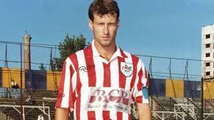 JUGADORES CON MAS EXPULSIONES EN LA HISTORIA DEL FÚTBOL MUNDIAL