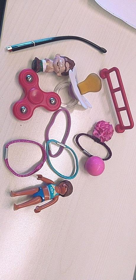 ¿Qué lleva una madre en su bolso? ¿Qué lleva una madre en su bolso?