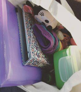 ¿Qué lleva una madre en su bolso? ¿Qué lleva una madre en su bolso?