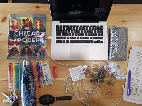 ¿Qué lleva una madre en su bolso? ¿Qué lleva una madre en su bolso?