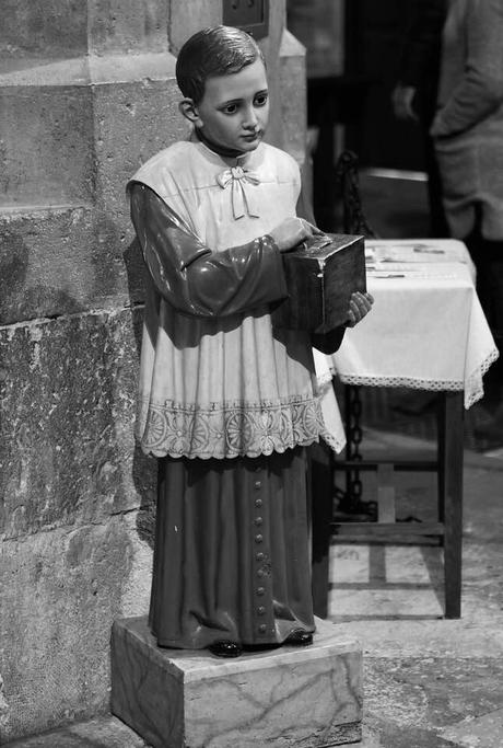 La imagen puede contener: una persona, de pie