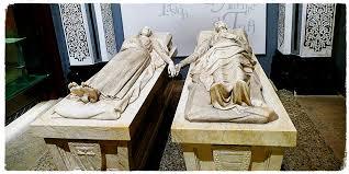 mausoleo-nuestros-amantes-1 ▷ Guía de Zaragoza según la película “Nuestros Amantes”