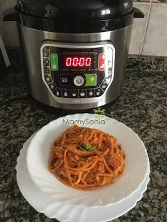 ESPAGUETIS CON TOMATE Y SALCHICHAS EN OLLA GM ESPAGUETIS CON TOMATE Y SALCHICHAS EN OLLA GM