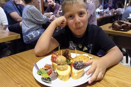 De pintxos por la parte vieja de San Sebastián