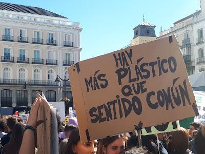 El “holocausto ideológico” franquista; Puigdemont, ese “genio” que dice volver y Juventud por el Clima (“No tenemos un PLANeta B”)…