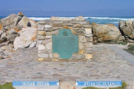 Cape-Agulhas-in-South-Africa.jpg.optimal ▷ 17 lugares increíbles para visitar en Sudáfrica (¡el mejor!)