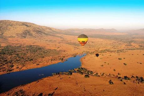 Hot-air-balloon-above-Pilanesberg-National-Park-in-South-Africa.jpg.optimal ▷ 17 lugares increíbles para visitar en Sudáfrica (¡el mejor!)