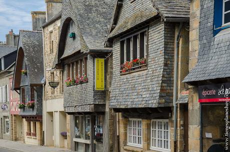 Le Faou pueblos bonitos Bretaña casas  viaje turismo arquitectura