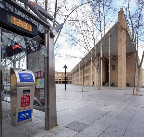 El Parlamento Europeo utiliza papeleras como soporte publicitario para incentivar el voto de los más jóvenes