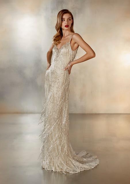 El brillo de la luz de las estrellas inspira la nueva colección de Atelier Pronovias 2020