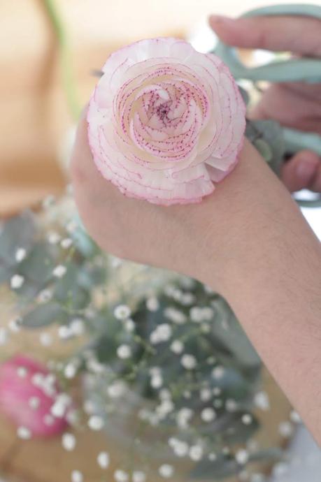 DIY: paso a paso para hacer un centro de mesa con flores