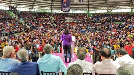 Concentración a favor de una nueva reelección de Danilo llena estadio en La Vega.